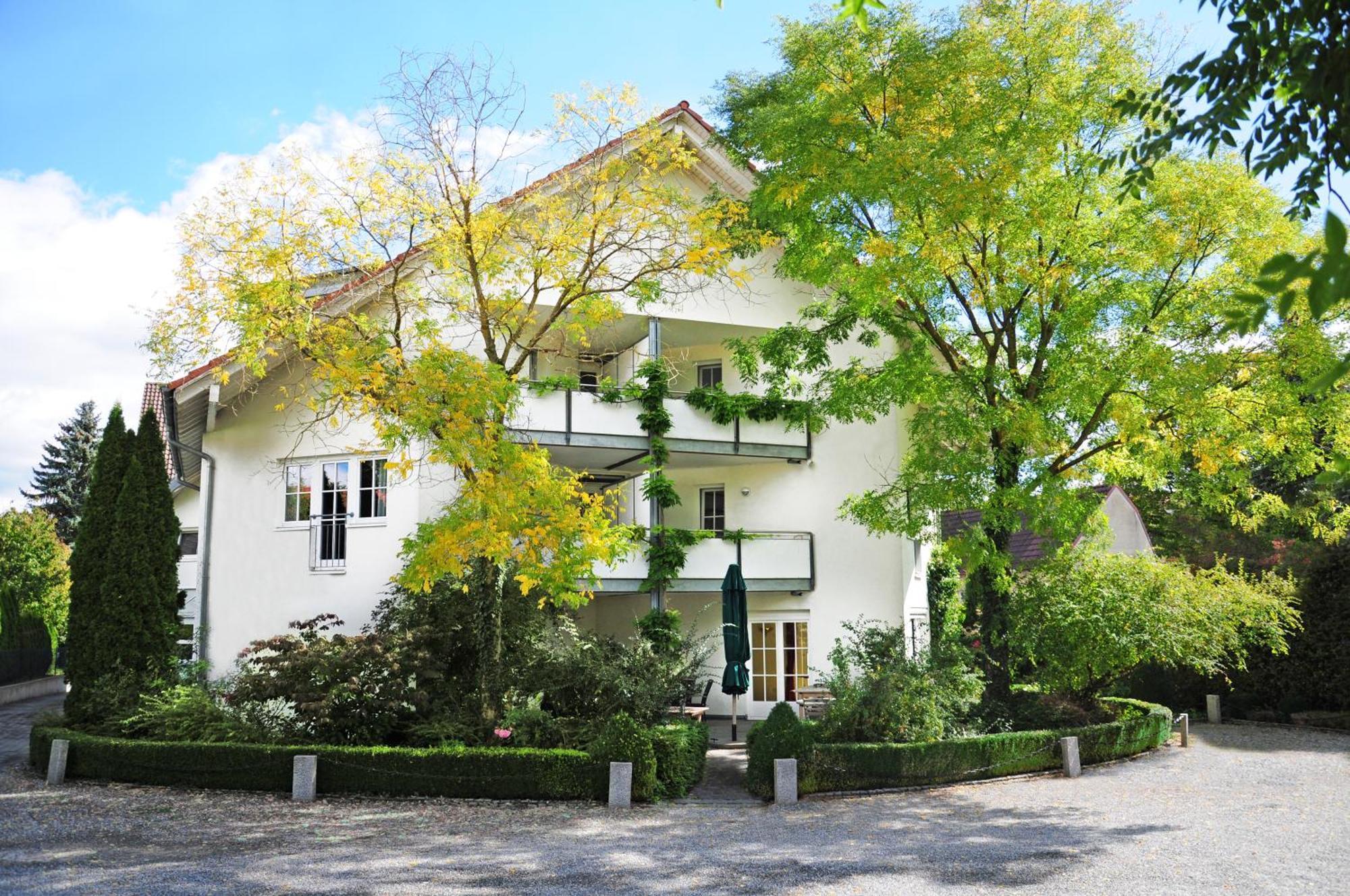 Hotel Krone Ueberlingen Am Ried Singen Exterior photo